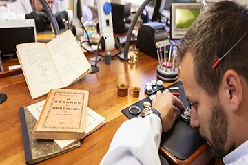 南通欧米茄手表官方售后点油